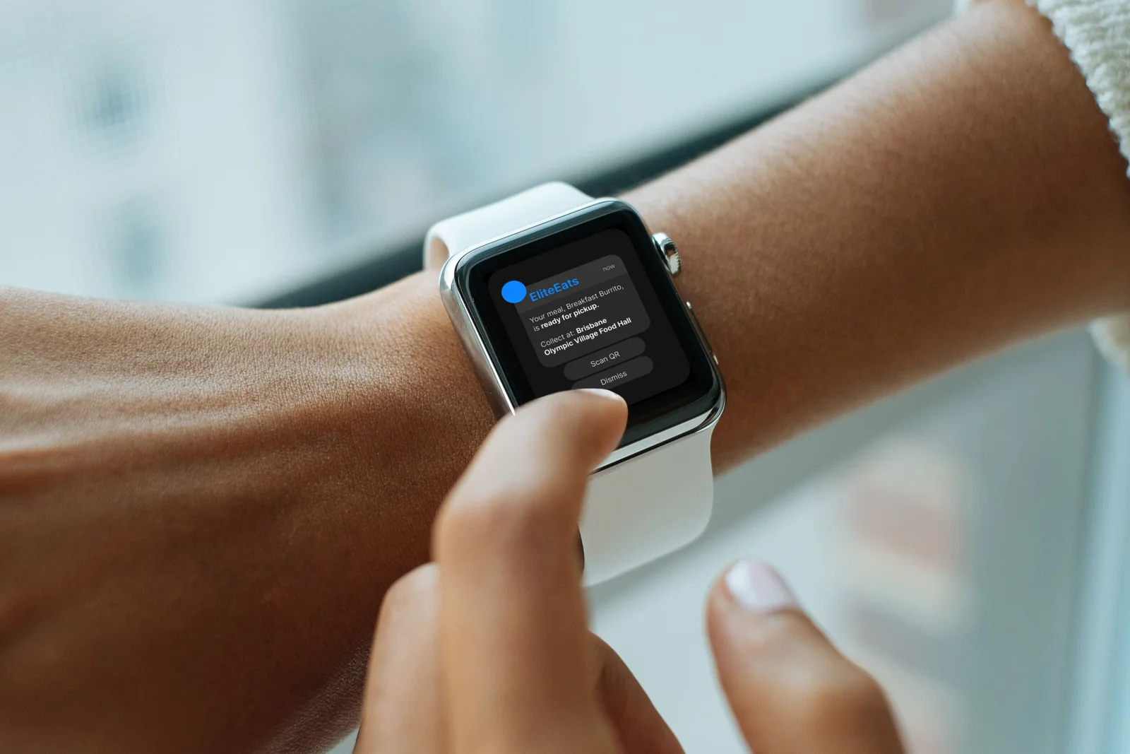 Elite Eats pickup notification on an Apple Watch